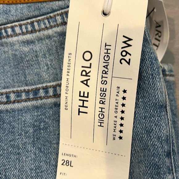 The Arlo Hi-Rise Straight Jean - Picture 4 of 5